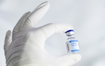 Omicron: vaccino Pfizer pronto a marzo