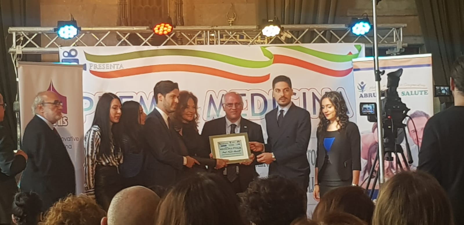Paolo Ascierto riceve il Premio Medicina Italia
