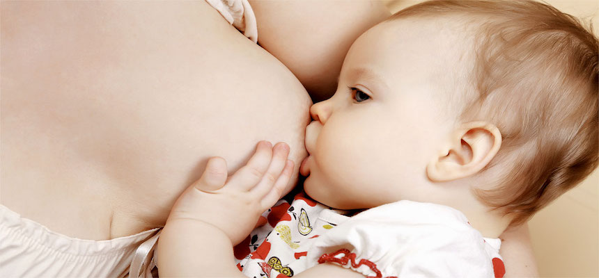 Latte materno varia in base al peso della madre e incide sul rischio obesità