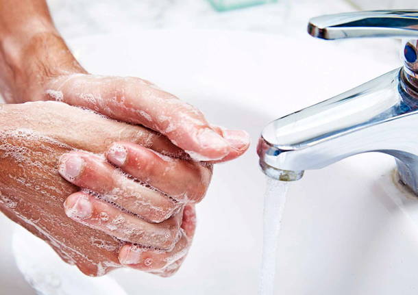World Toilet Day, 1 su 4 non si lava le mani nel bagno dell'ufficio