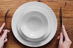 dieta digiuno: piatto vuoto